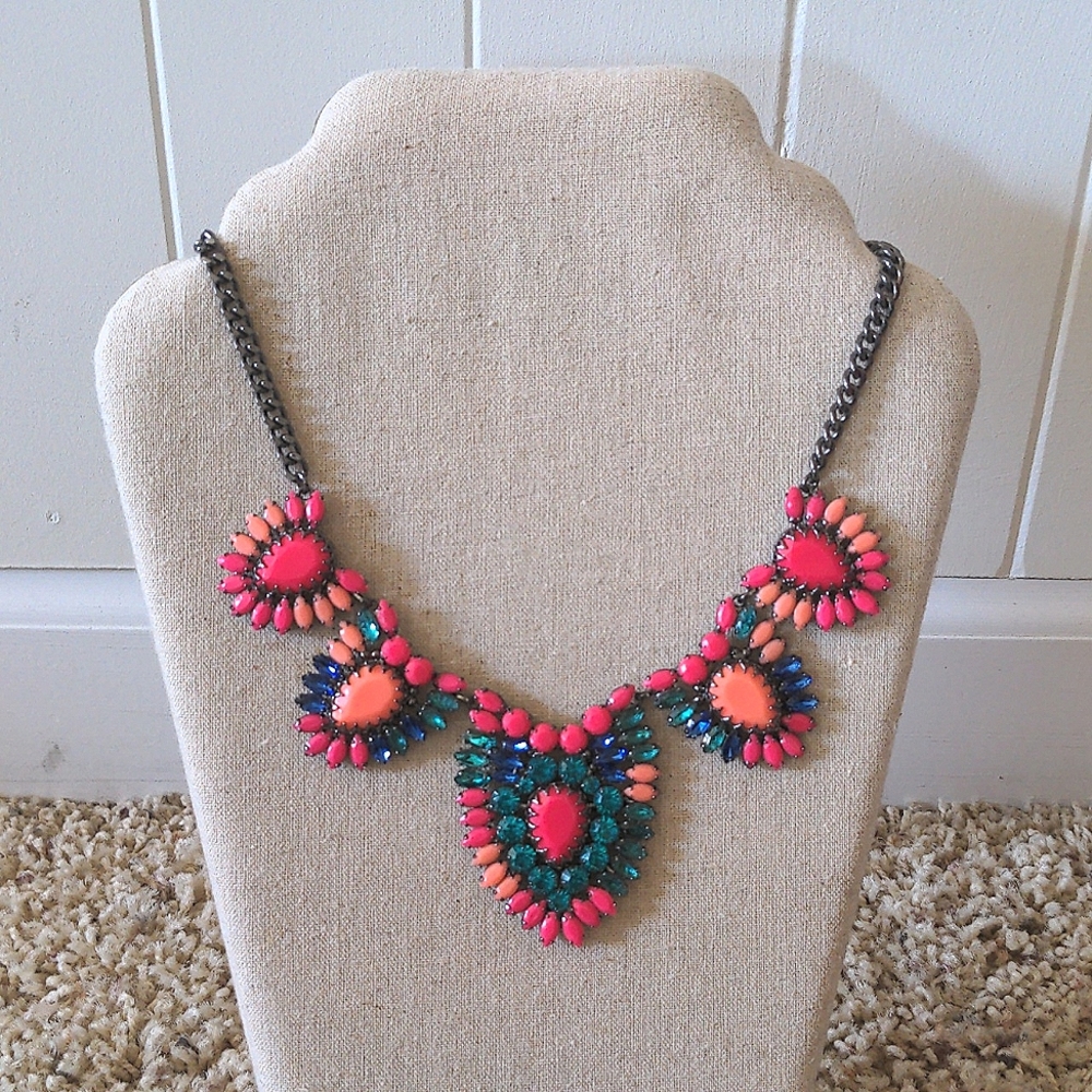 Stella & Dot Frida Necklace